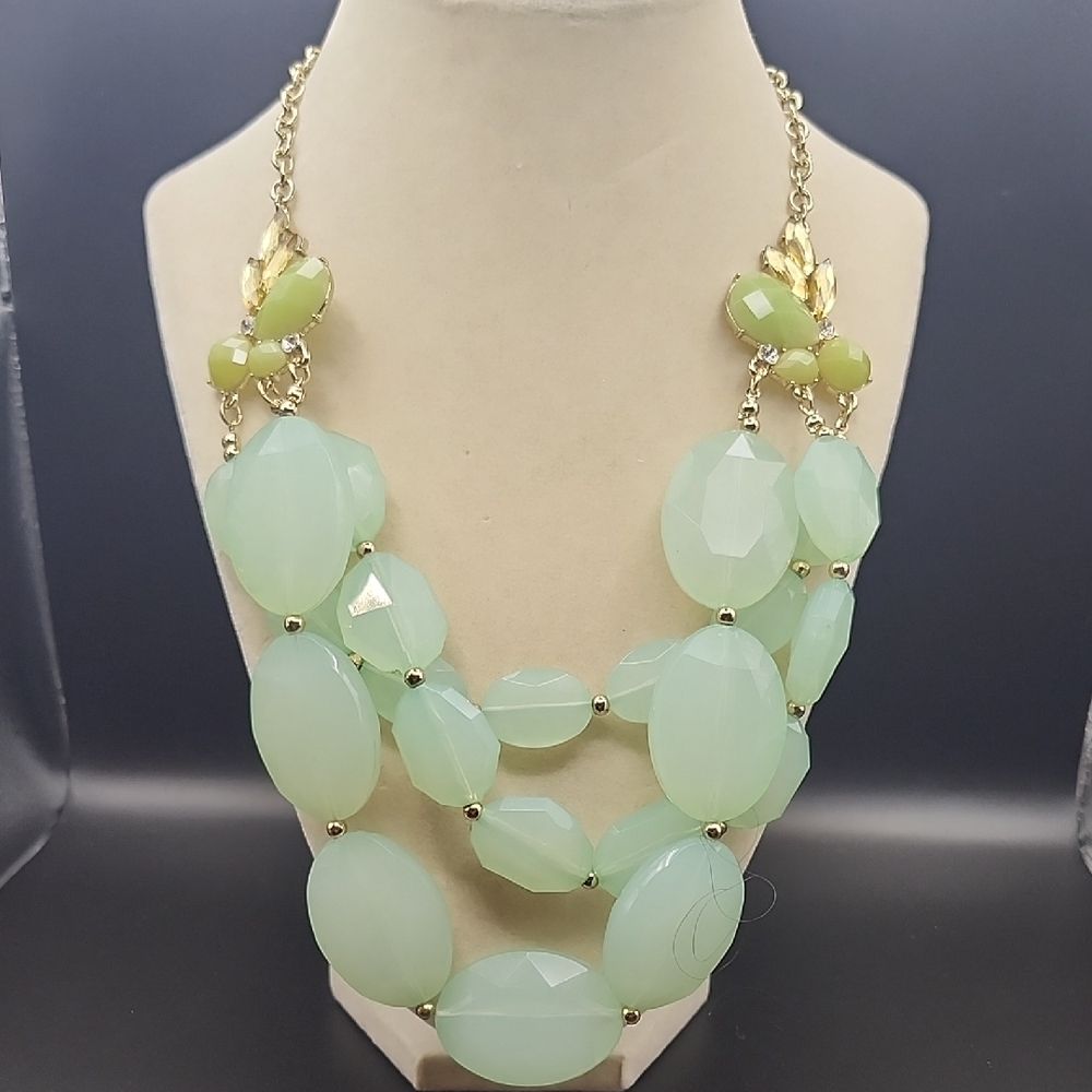 Chic Mint Green Beaded Necklace